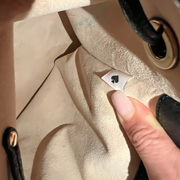 Kate Spade New York Black Leather Crossbody/Bucket Bag – Adjustable Strap - Picture 7 of 11